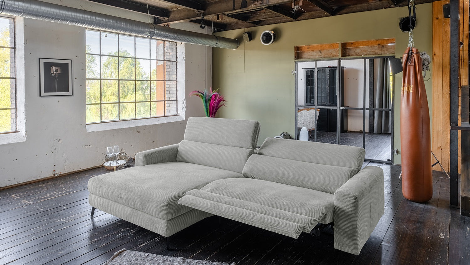 KAWOLA Sofa LAISKA Ecksofa Relaxfunktion teilmotorisch Cord hellgrau