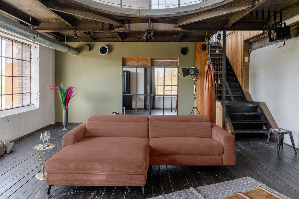 KAWOLA Sofa LAISKA Ecksofa Relaxfunktion teilmotorisch Cord rost