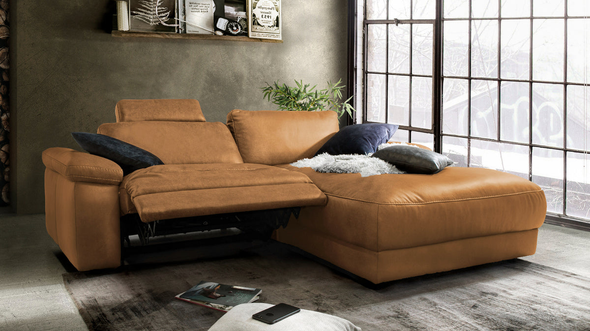 KAWOLA Sofa LOLA Ecksofa Stoff cognac mit motorischer Relaxfunktion