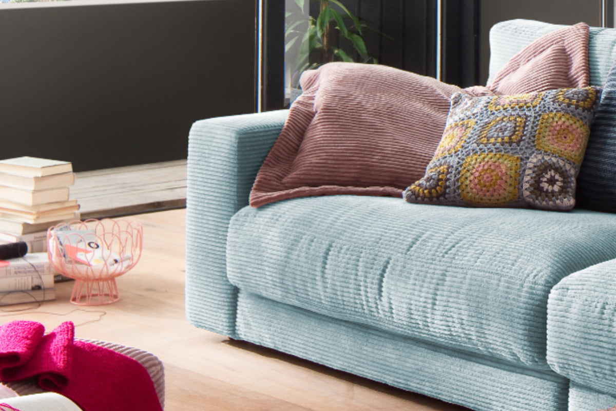 KAWOLA Sofa MADELINE 3-Sitzer Cord hellblau