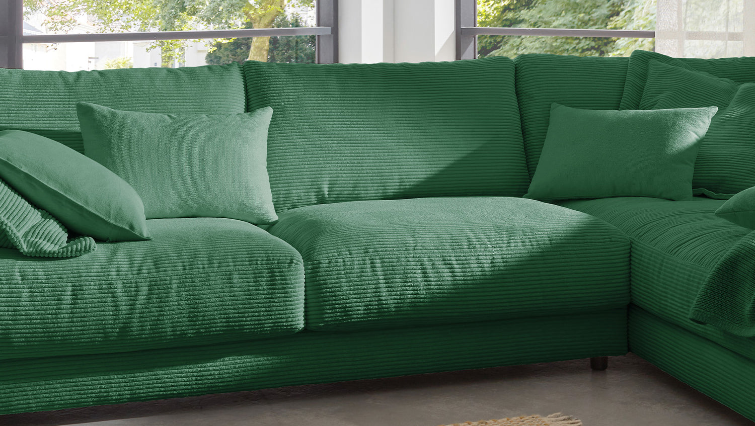 KAWOLA Sofa MADELINE Ecksofa mit Recamiere Cord smaragd