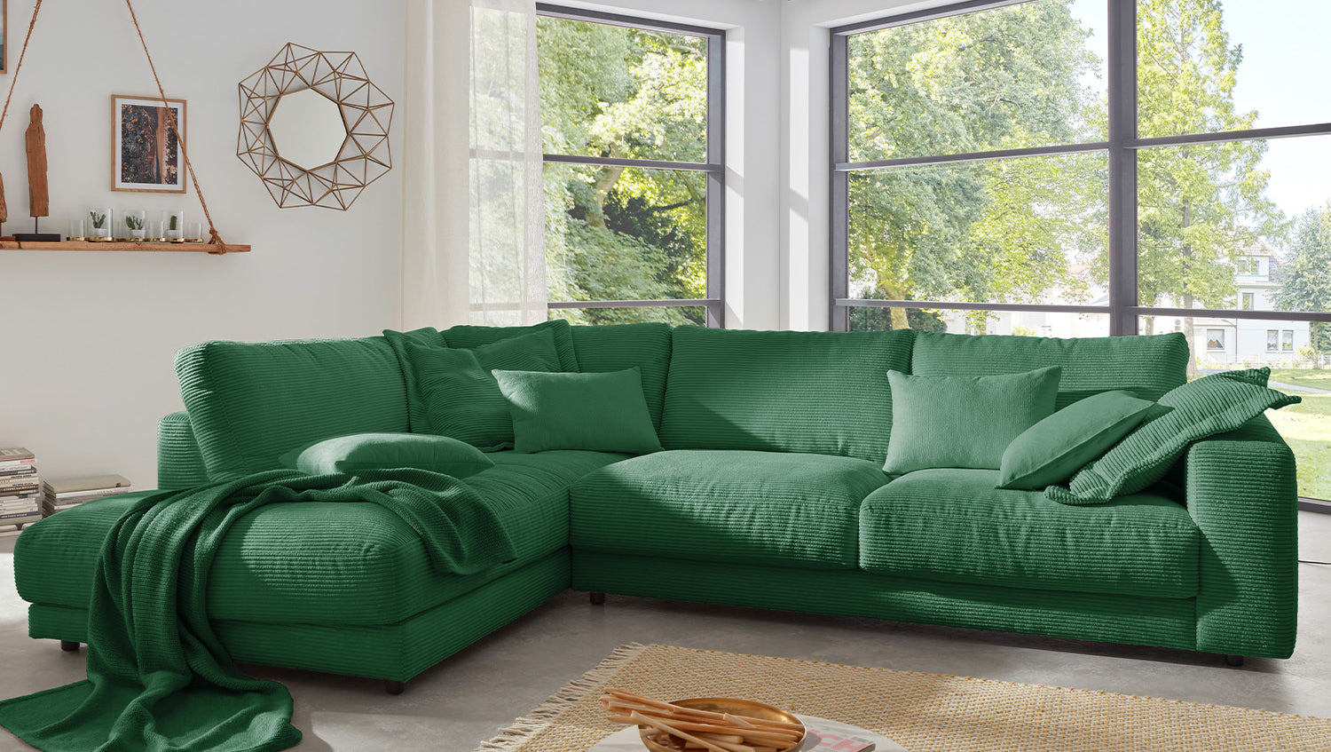 KAWOLA Sofa MADELINE Ecksofa mit Recamiere Cord smaragd