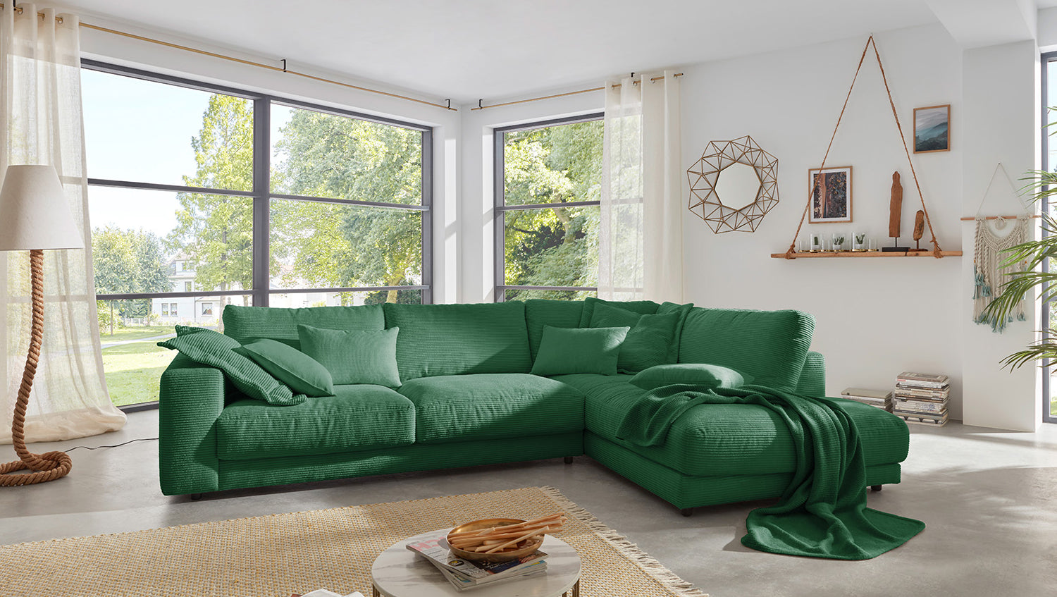KAWOLA Sofa MADELINE Ecksofa mit Recamiere Cord smaragd, Rechts