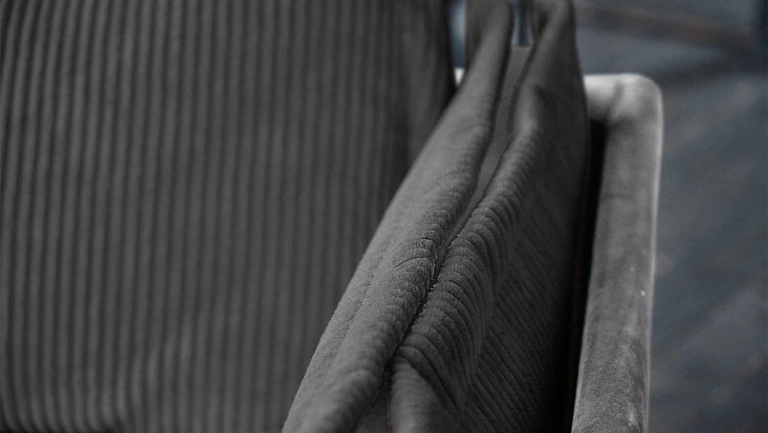 KAWOLA Sofa QUENYA Ecksofa Cord dunkelgrau / Velvet silber