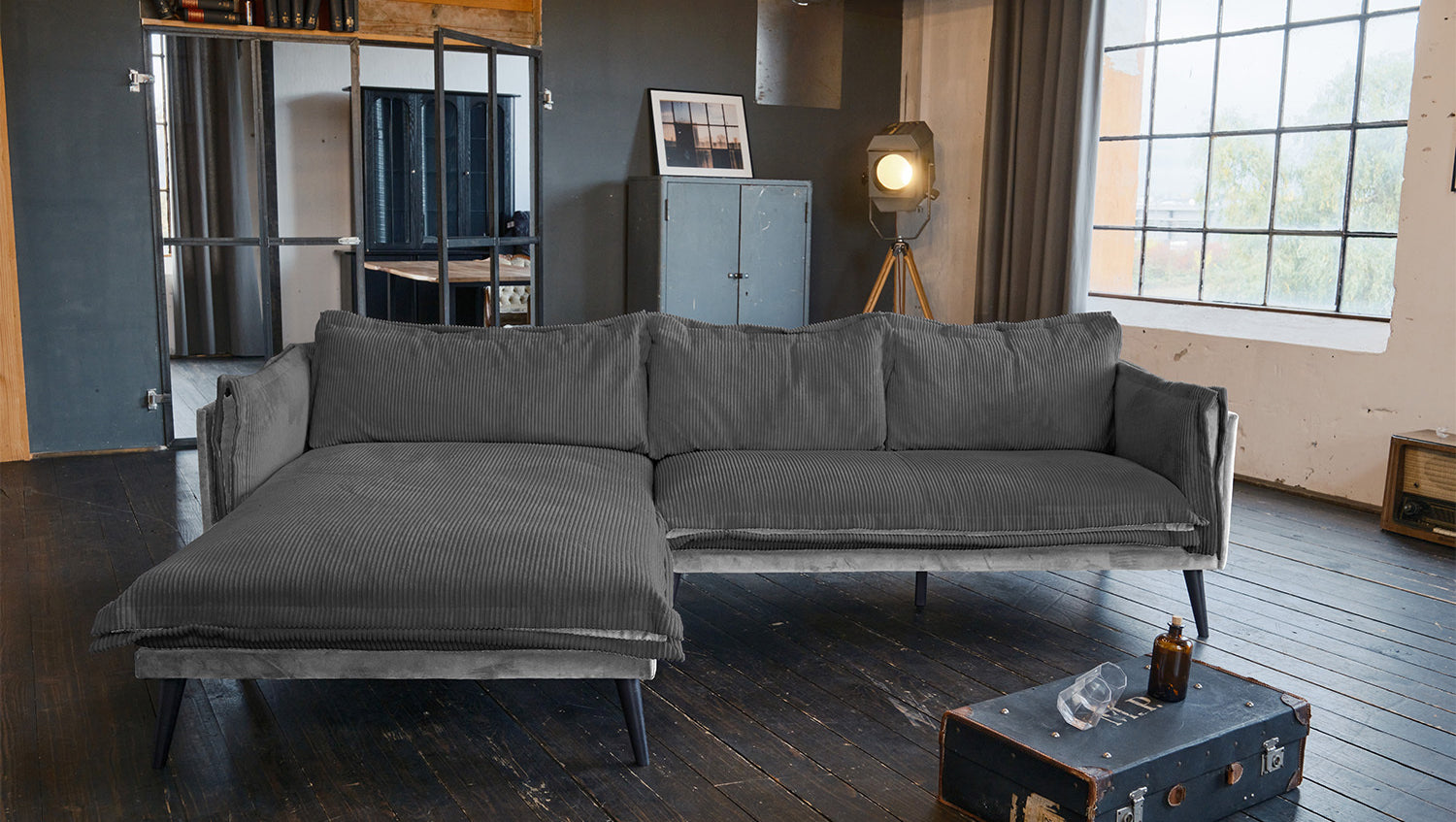 KAWOLA Sofa QUENYA Ecksofa Cord dunkelgrau / Velvet silber