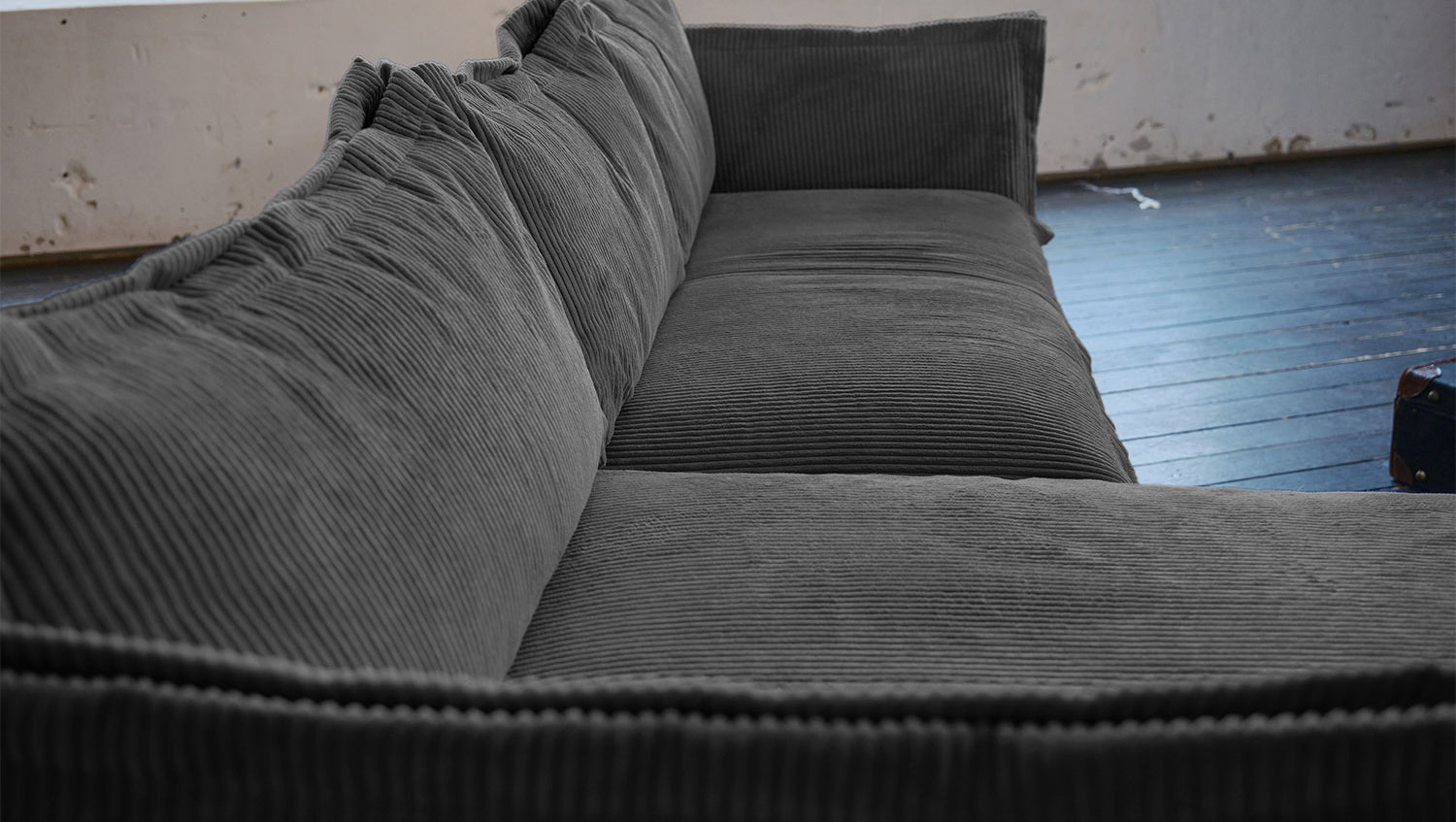 KAWOLA Sofa QUENYA Ecksofa Cord dunkelgrau / Velvet silber