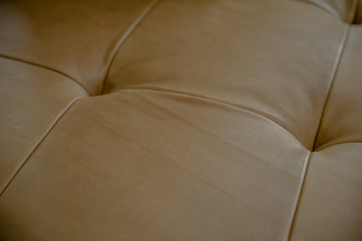 KAWOLA Sofa WIOLO Ecksofa Leder mit Hocker camel