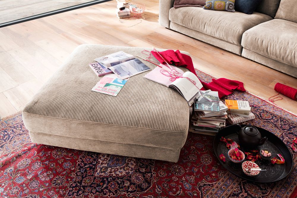 B-Ware KAWOLA Big Hocker MADELINE Polsterhocker Cord taupe