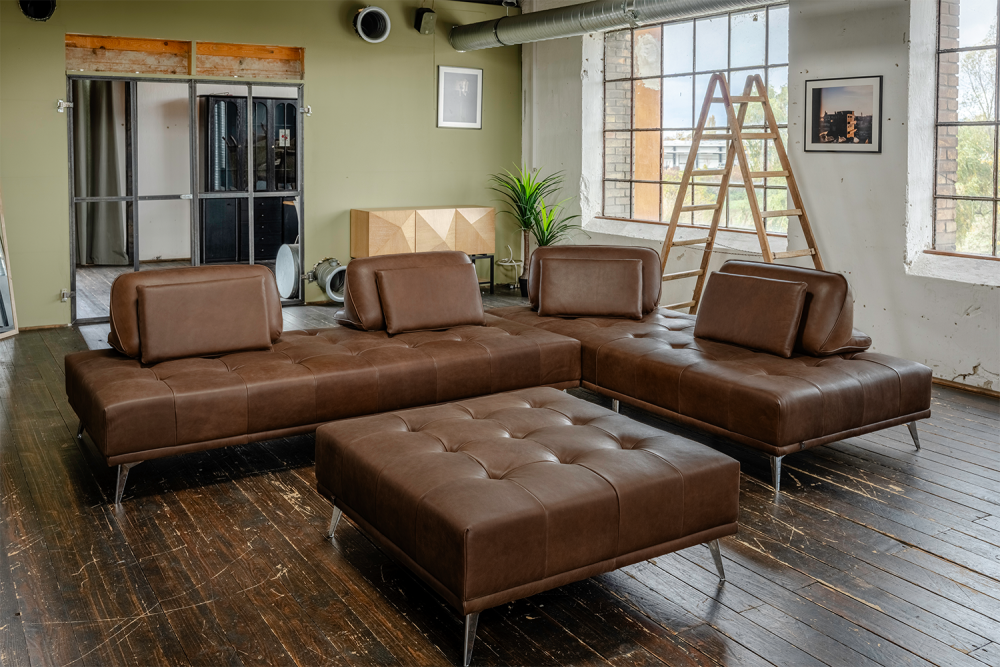 KAWOLA Sofa WIOLO Ecksofa Leder mit Hocker dunkelbraun