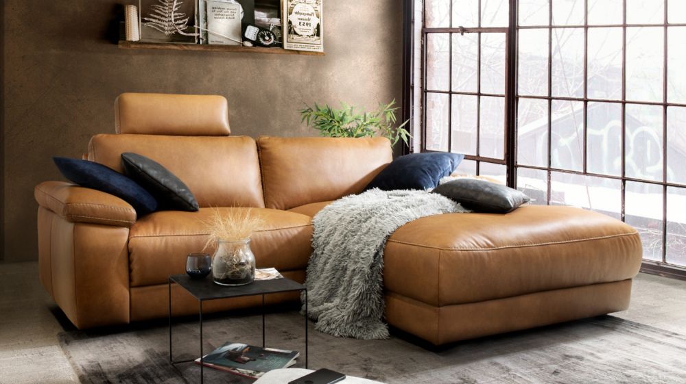 B-Ware KAWOLA Sofa LOLA Ecksofa Leder cognac mit motorischer Relaxfunktion Recamiere rechts