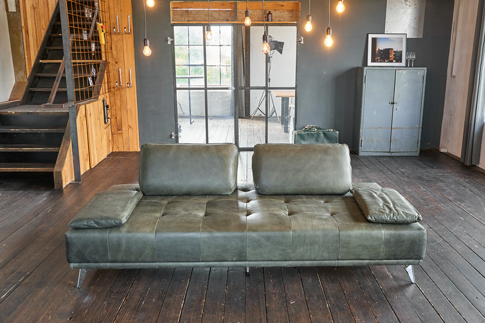 B-Ware KAWOLA Sofa WIOLO Schlafsofa Daybed Leder moosgrün