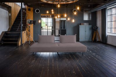 KAWOLA Sofa CANE Schlafsofa Daybed Stoff lila ohne Armlehnkissen