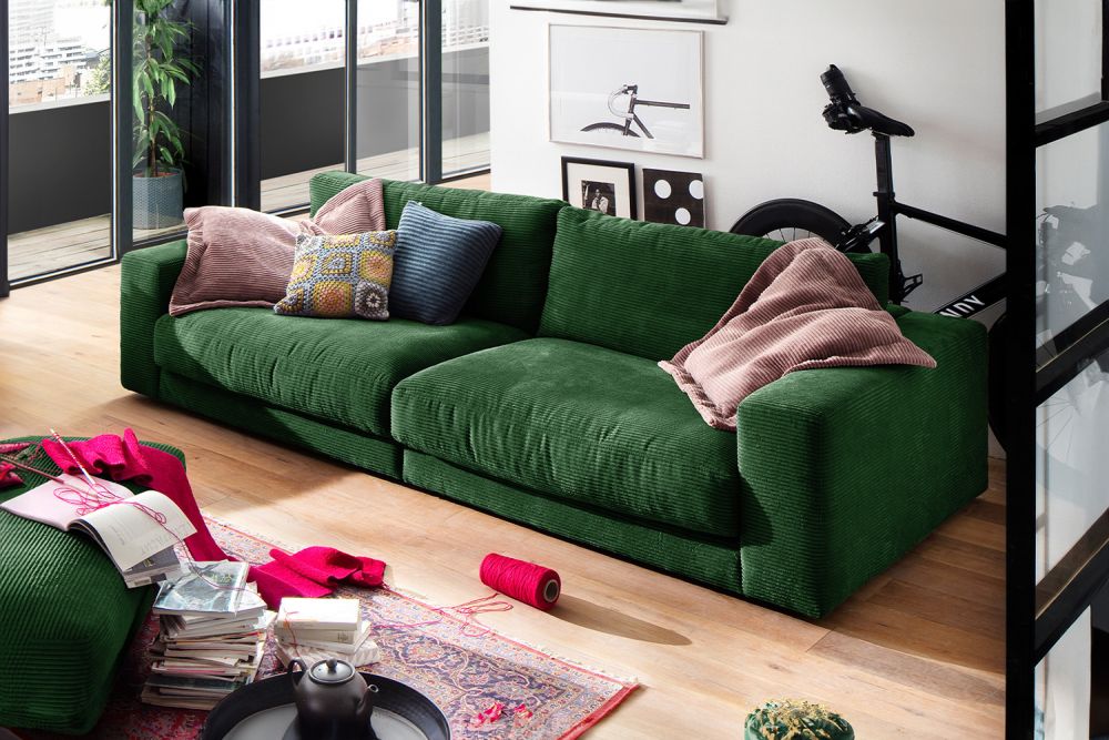 B-Ware KAWOLA Sofa MADELINE 3-Sitzer Cord smaragd